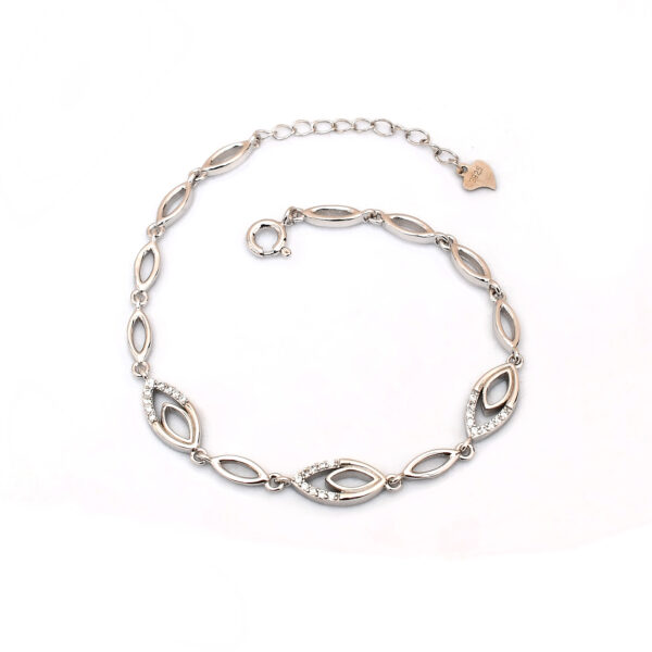 Elegant 92.5 Silver Bracelet with Modern Design